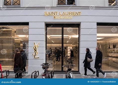 ysl store in paris